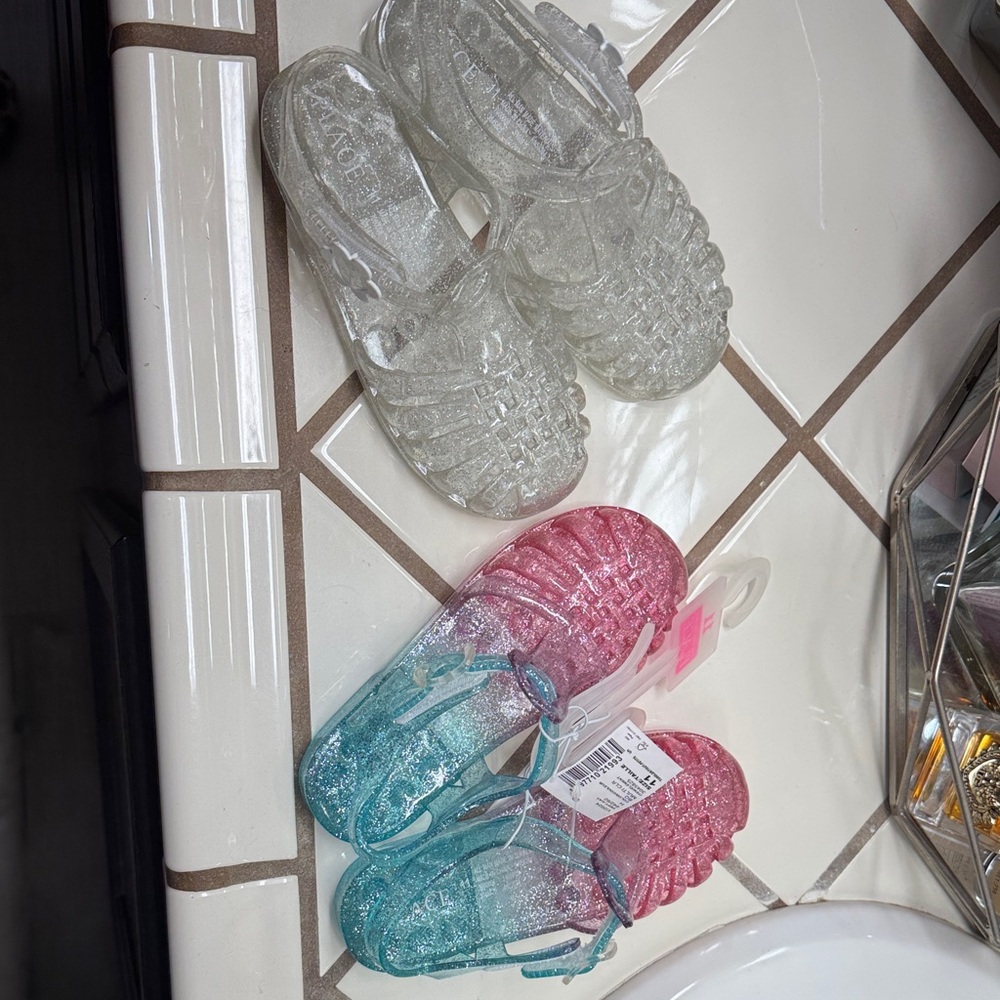 The Children's Place Clear and Pink-Blue Kids Sandals